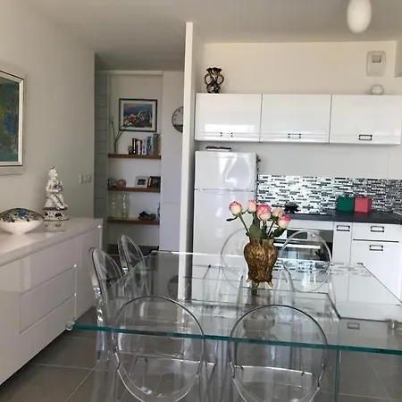 Apartment F3 Vue Avec Piscine *